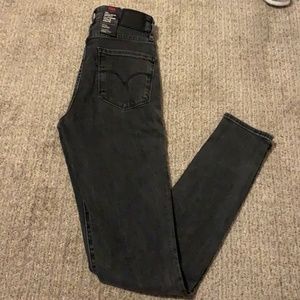 Levi’s black jeans